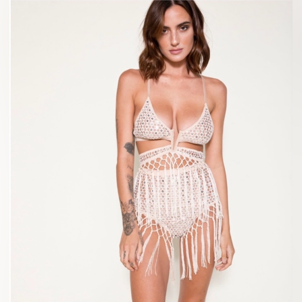 Eastnwest Label Two Piece Festival Set- Verona Bra & Bottoms In Mirror